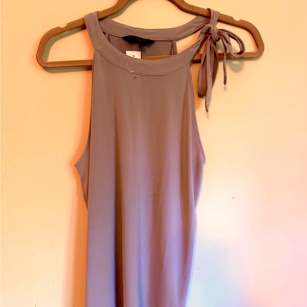 Banana Republic Women’s Soft Gray Halter Neck Blouse. NWT.